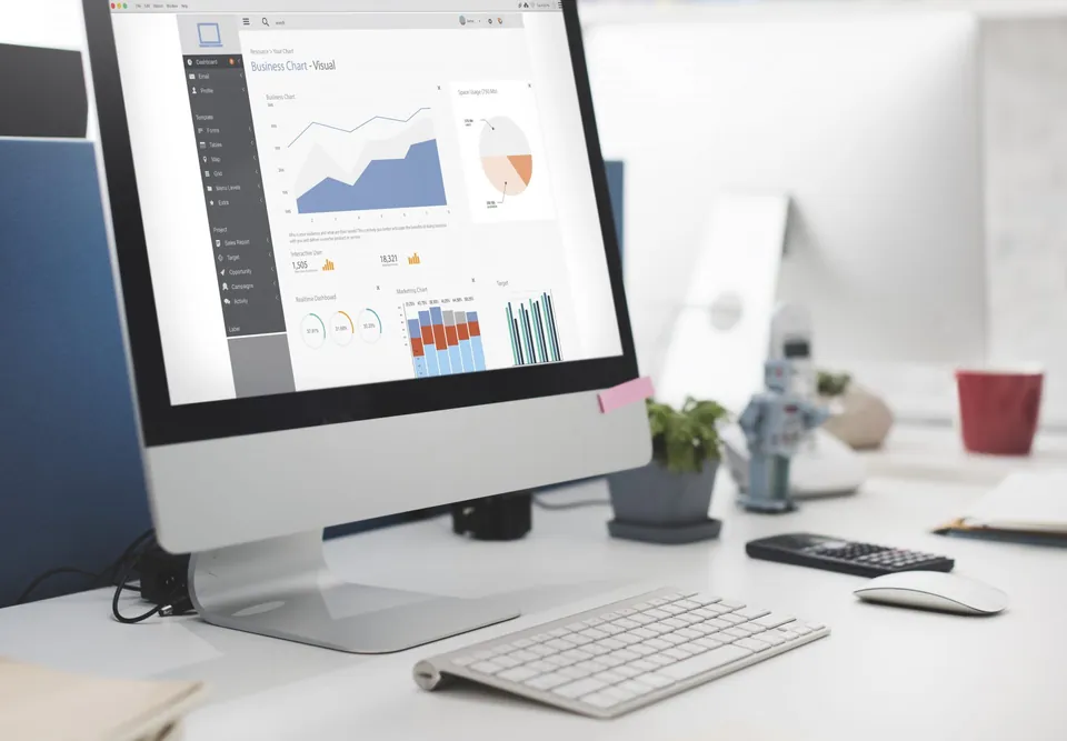 How Custom Software Helps You Gain Advantage Over Your Competitors