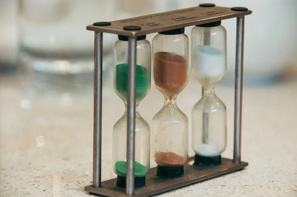 The Crucial Interplay of Time and IT – Multi-Factor Authentication, TOTP, and Potential Challenges